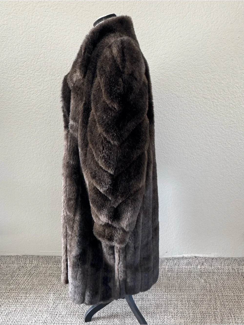 Vintage USA Made Brown Faux Fur Coat XL Long Modacrylic Mobwife